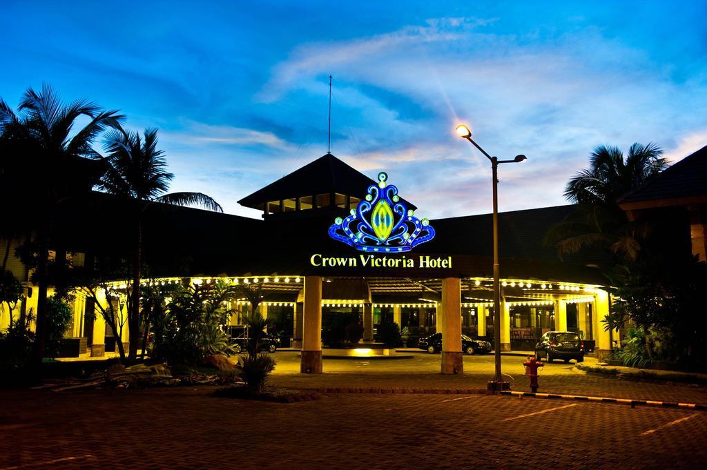 Crown Victoria Hotel Tulungagung Eksteriør billede